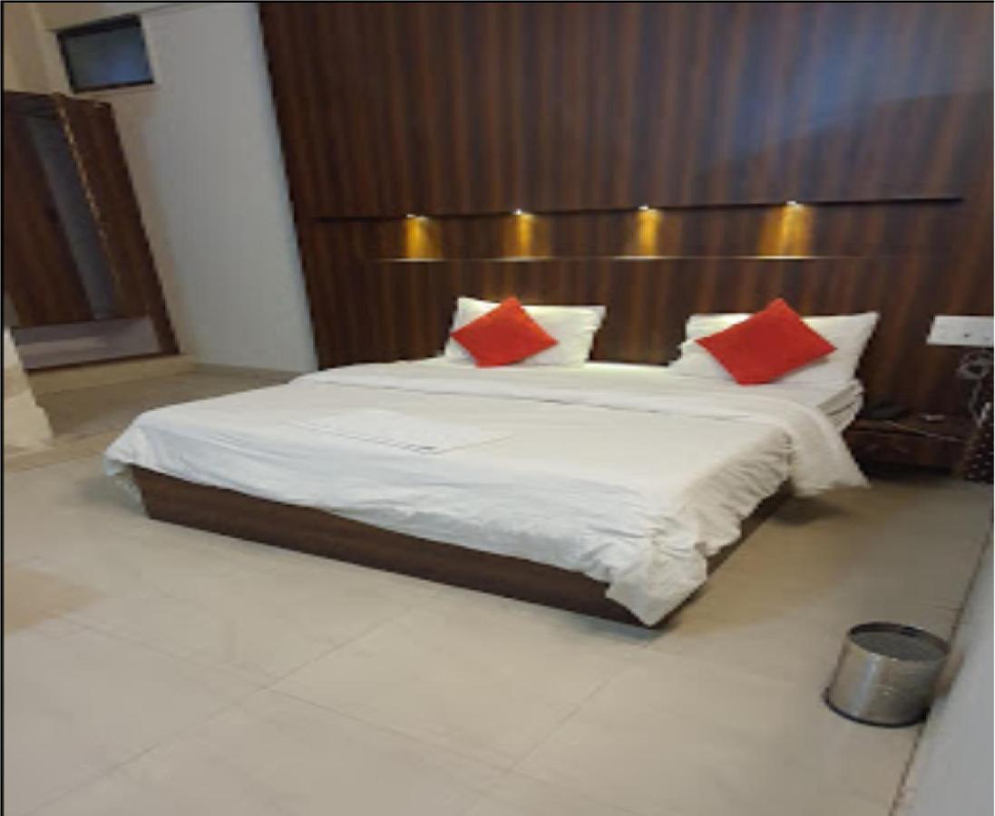 Hotel Pacific Grey By Wb Inn لاكناو المظهر الخارجي الصورة